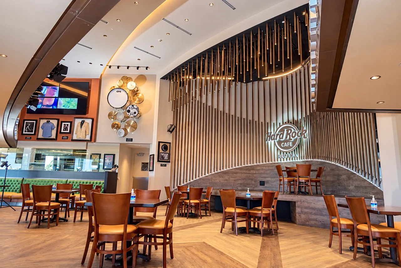Hard Rock Cafe Guyana: restaurant interior, Georgetown, Guyana